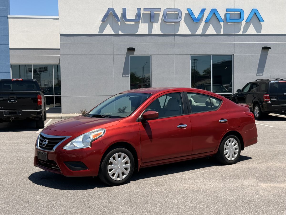 2015 Nissan Versa 1.6 SV CVT's photo