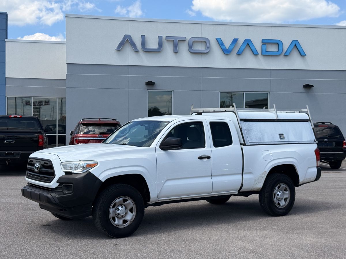 2017 Toyota Tacoma SR