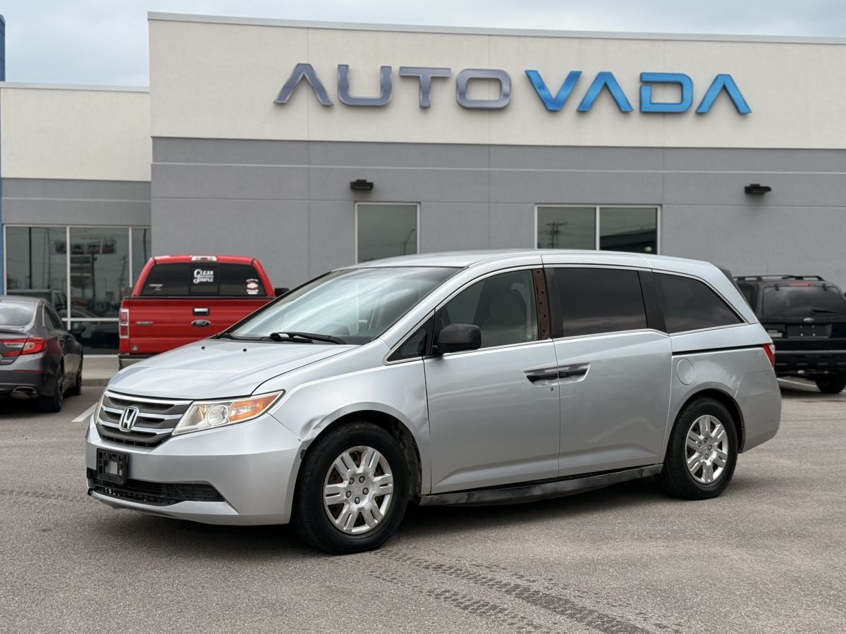 2011 Honda Odyssey LX's photo