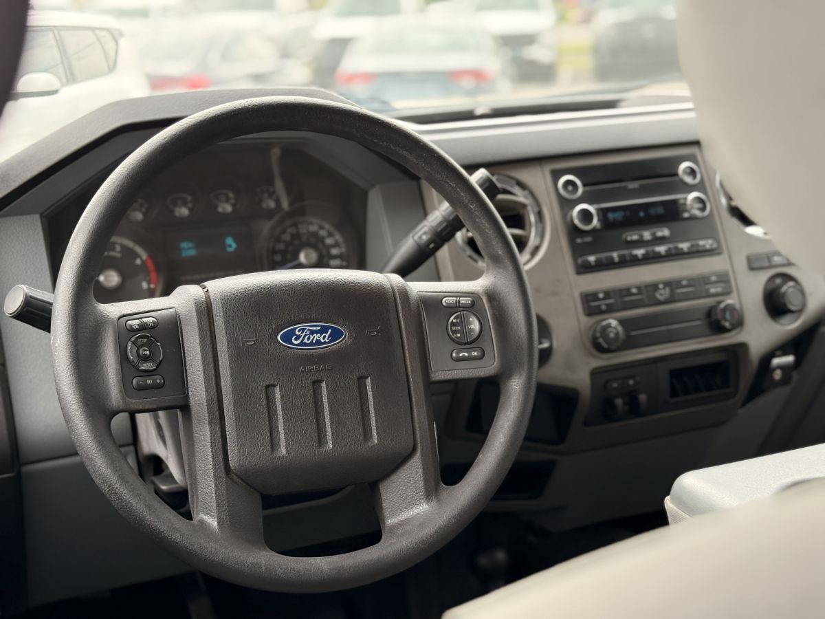 2012 Ford F-250 Super Duty XLT - Photo 10