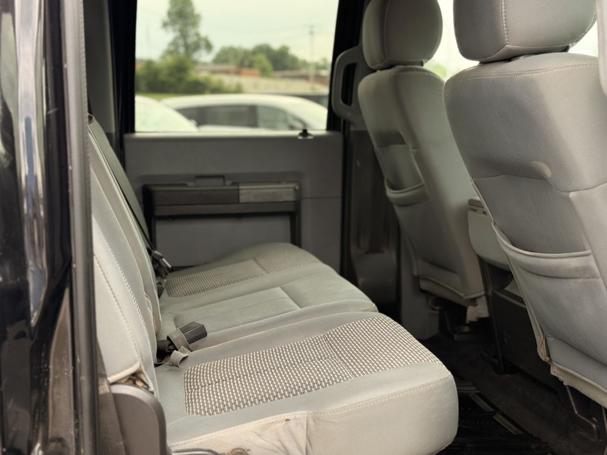 2012 Ford F-250 Super Duty XLT - Photo 12