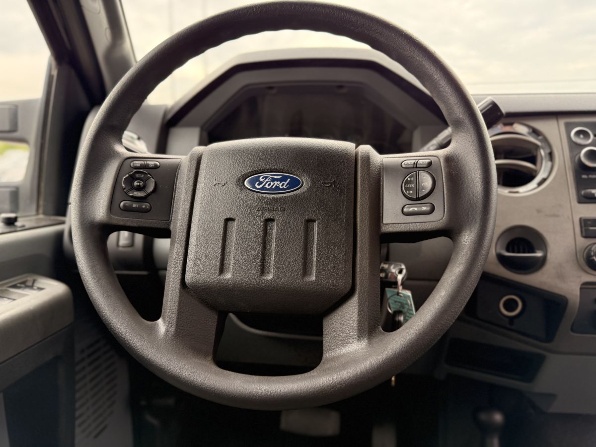 2012 Ford F-250 Super Duty XLT - Photo 17