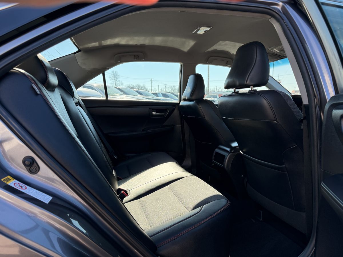 2016 Toyota Camry Special Edition - Photo 12