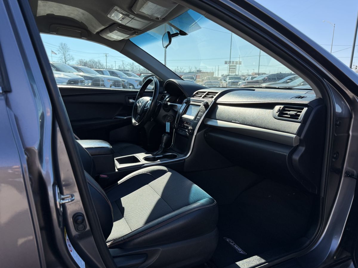 2016 Toyota Camry Special Edition - Photo 13