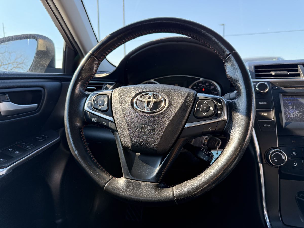 2016 Toyota Camry Special Edition - Photo 17